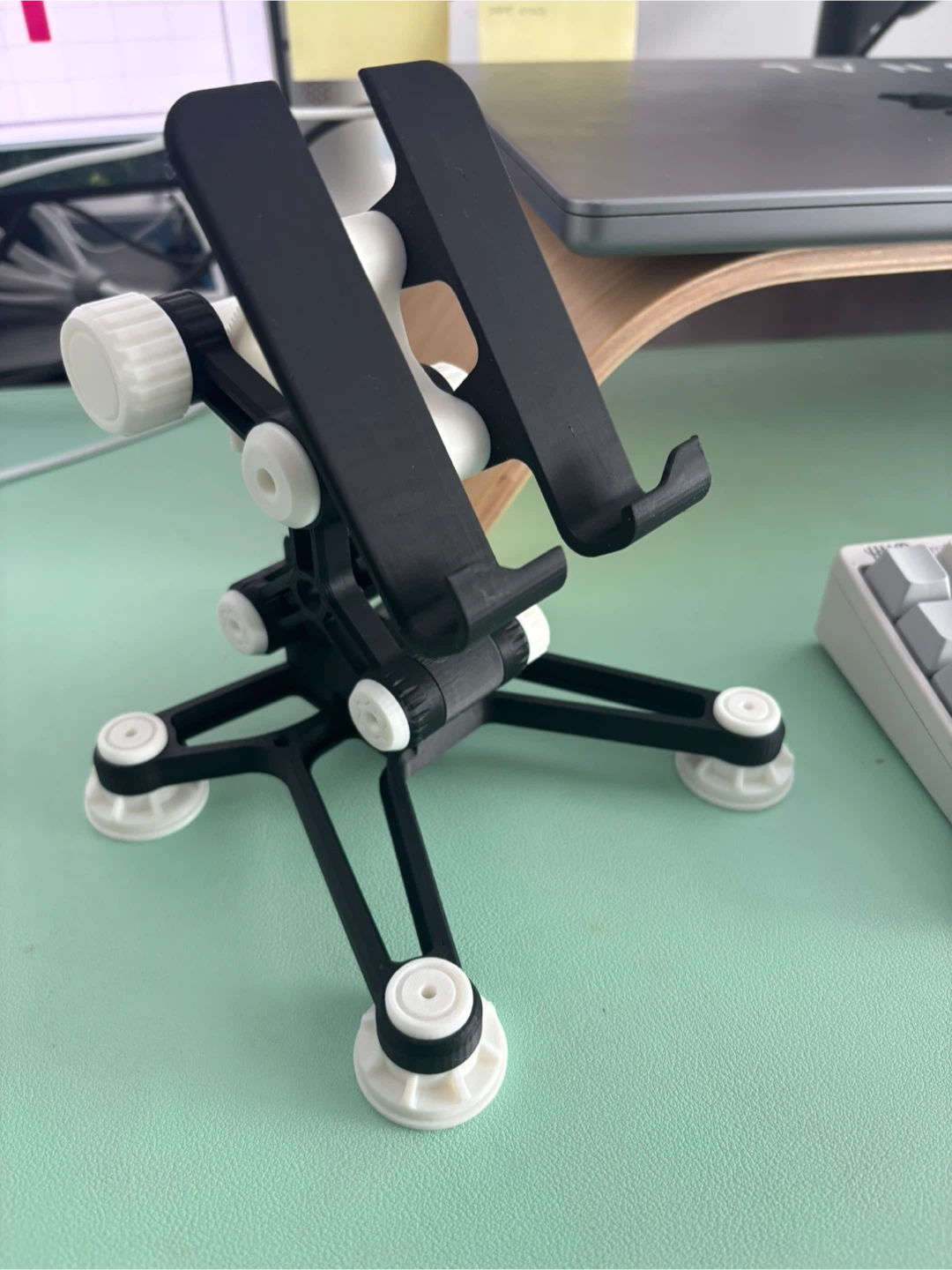 Adjustable Phone/Tablet Stand - Black