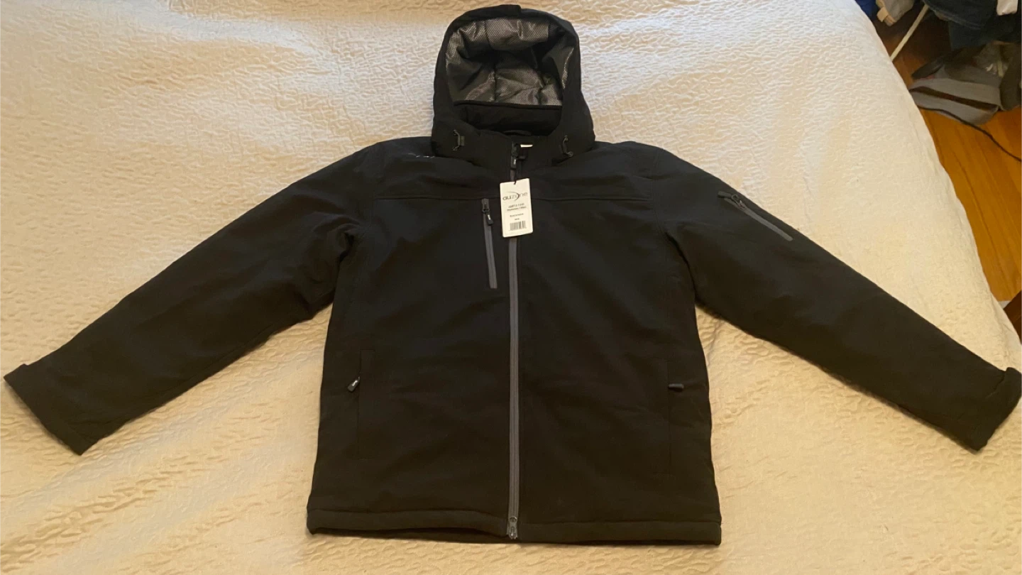 Brand New Men’s Auzone Winter Softshell Medium jacket