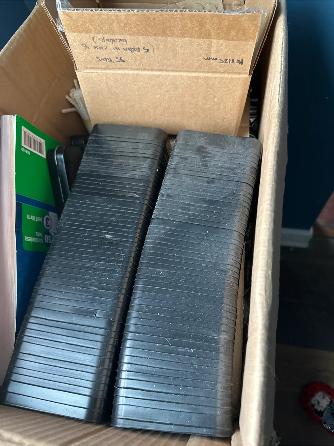Small retro flip pre-roll tins and inserts - photo 2