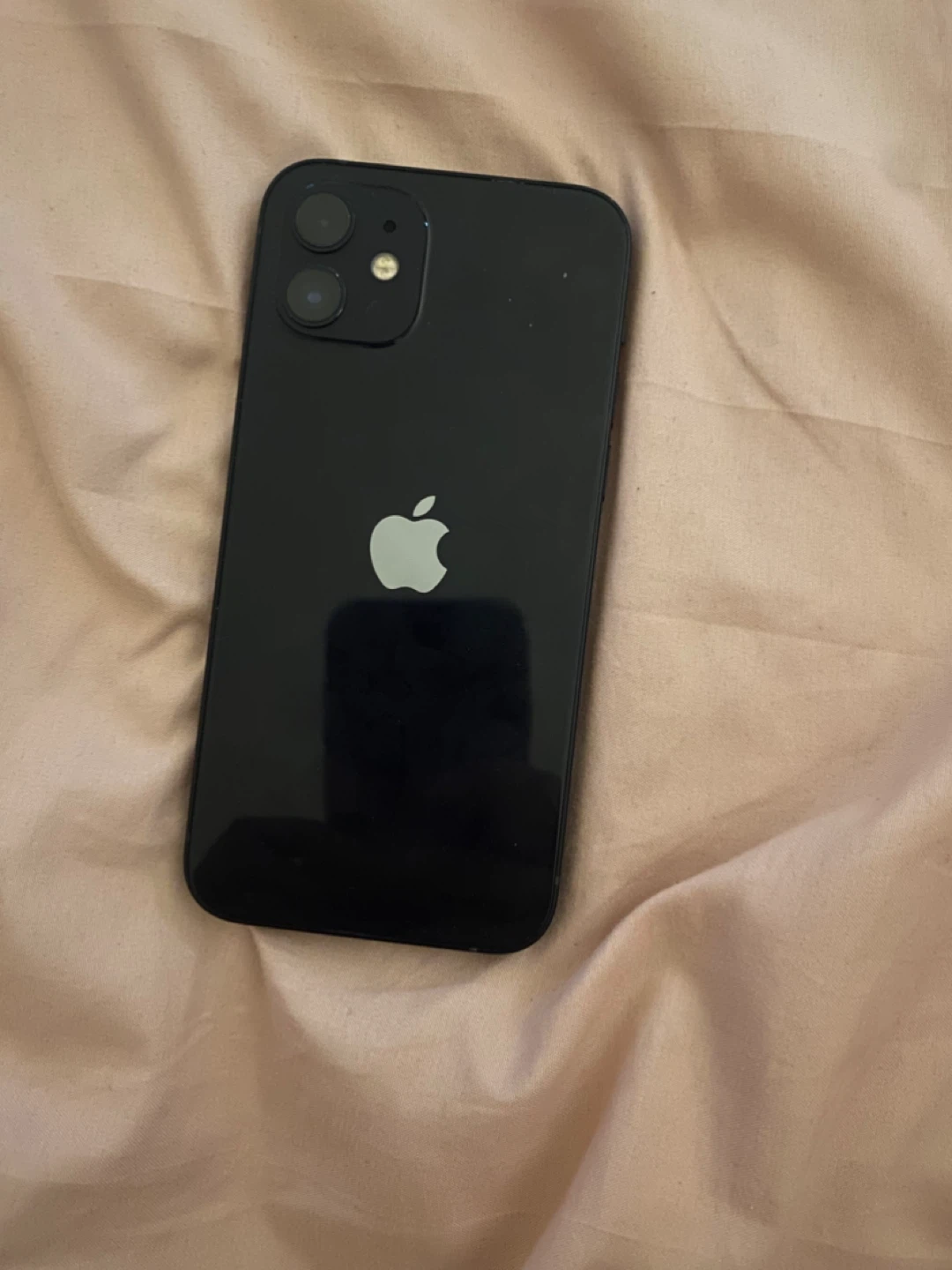 Apple iPhone 12 - Black