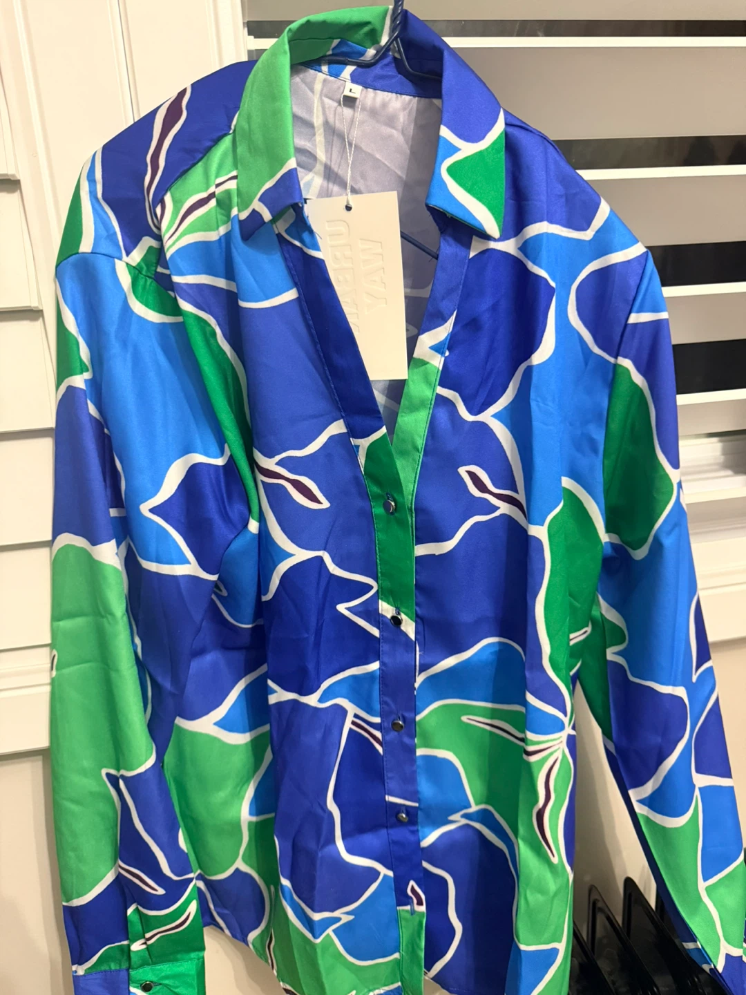 Elegant Satin Shirt - Blue, Green, White - Size L - photo 2