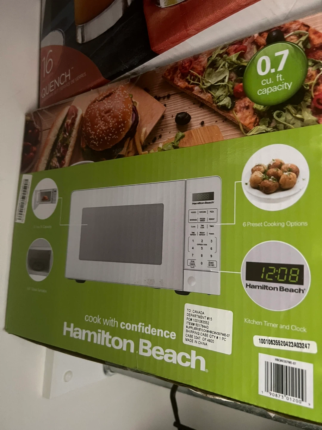 Hamilton Beach 0.7 cu ft Microwave - Like New!
