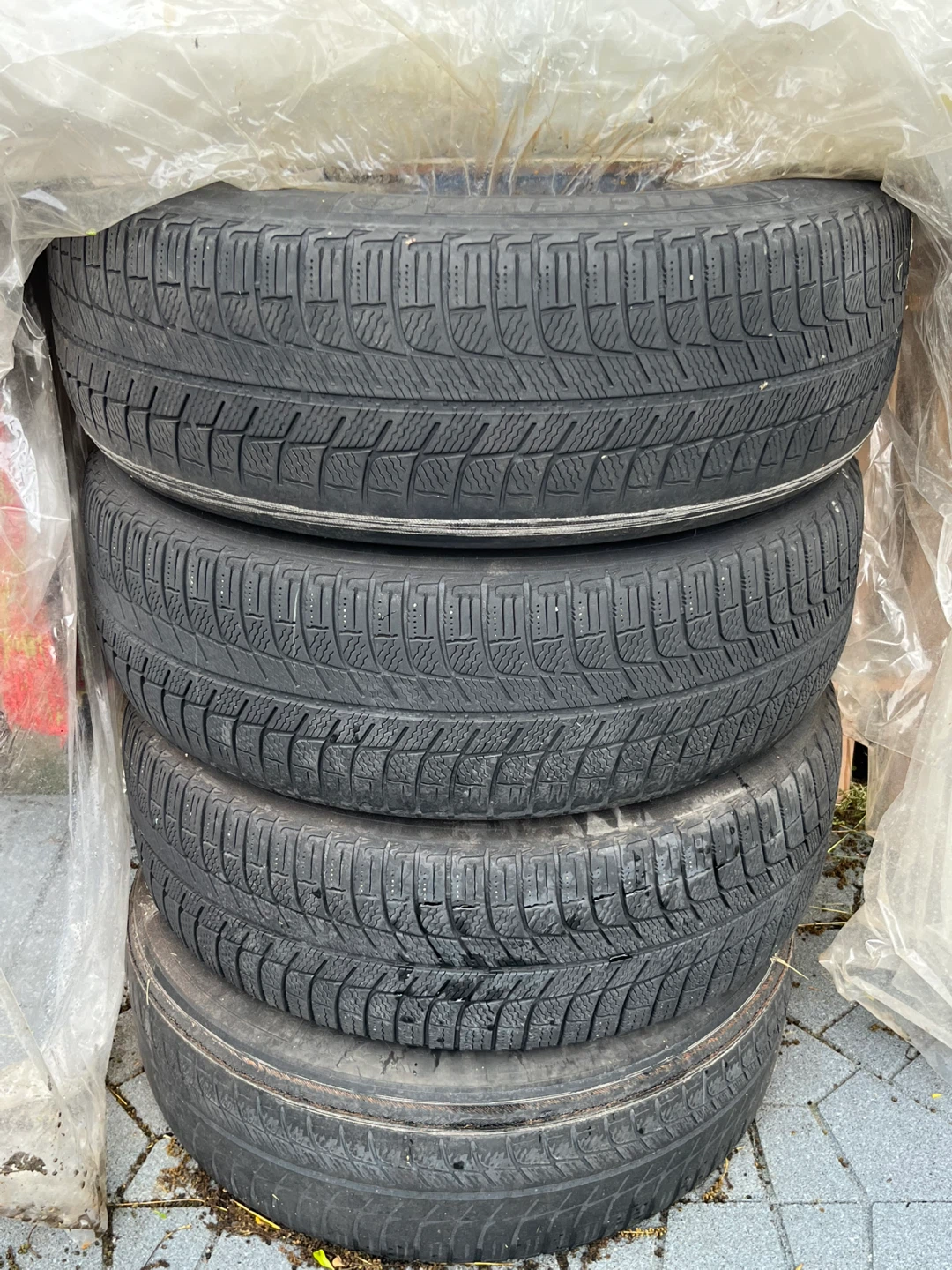 Set of 4 Used Winter Tires - photo 3