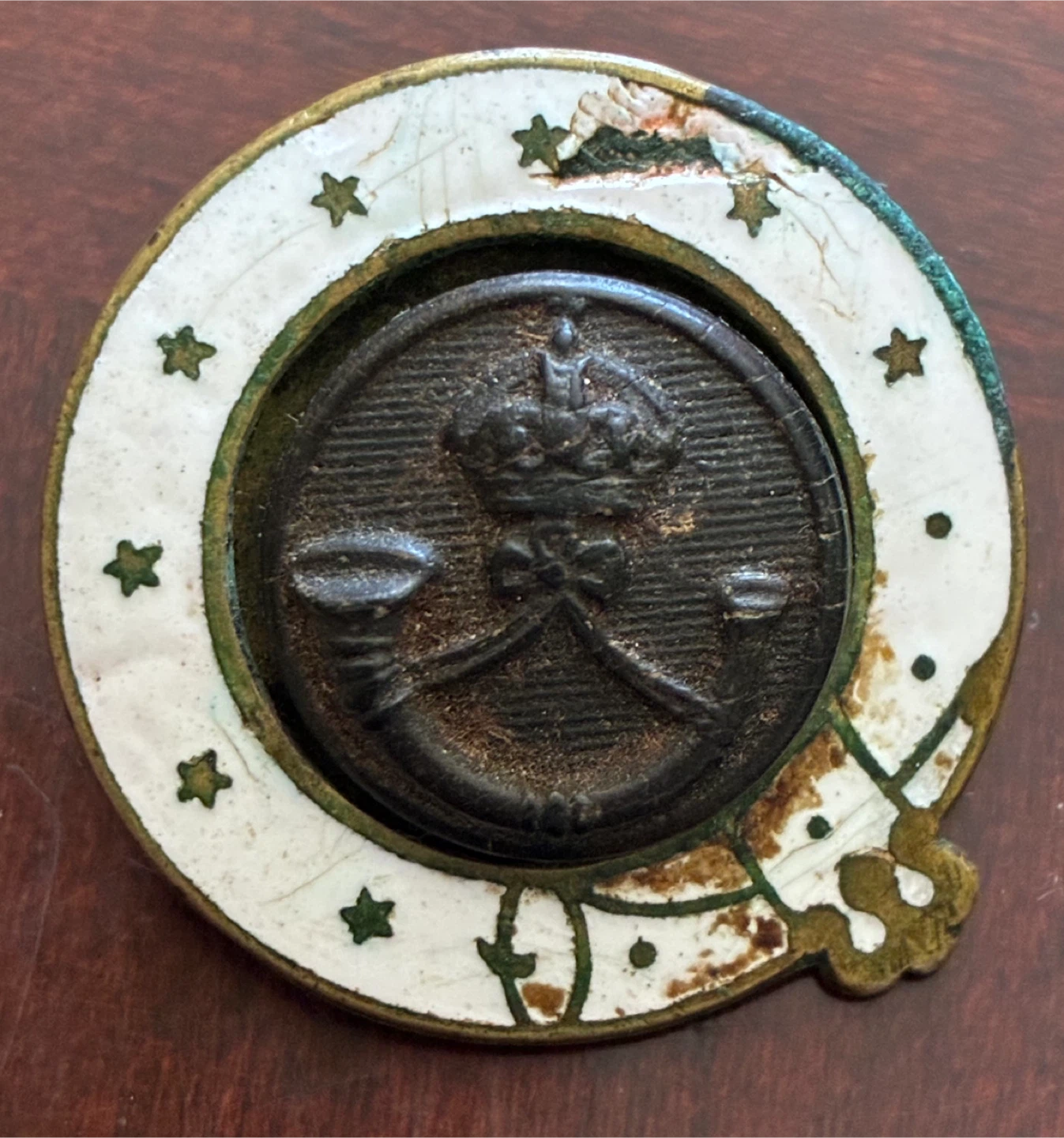 $18  Canada military WW1 button Rifles regiment World War One