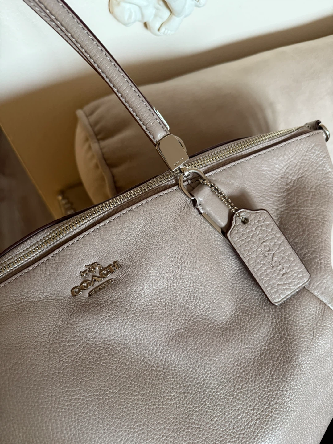Coach Leather Shoulder Bag - photo 4
