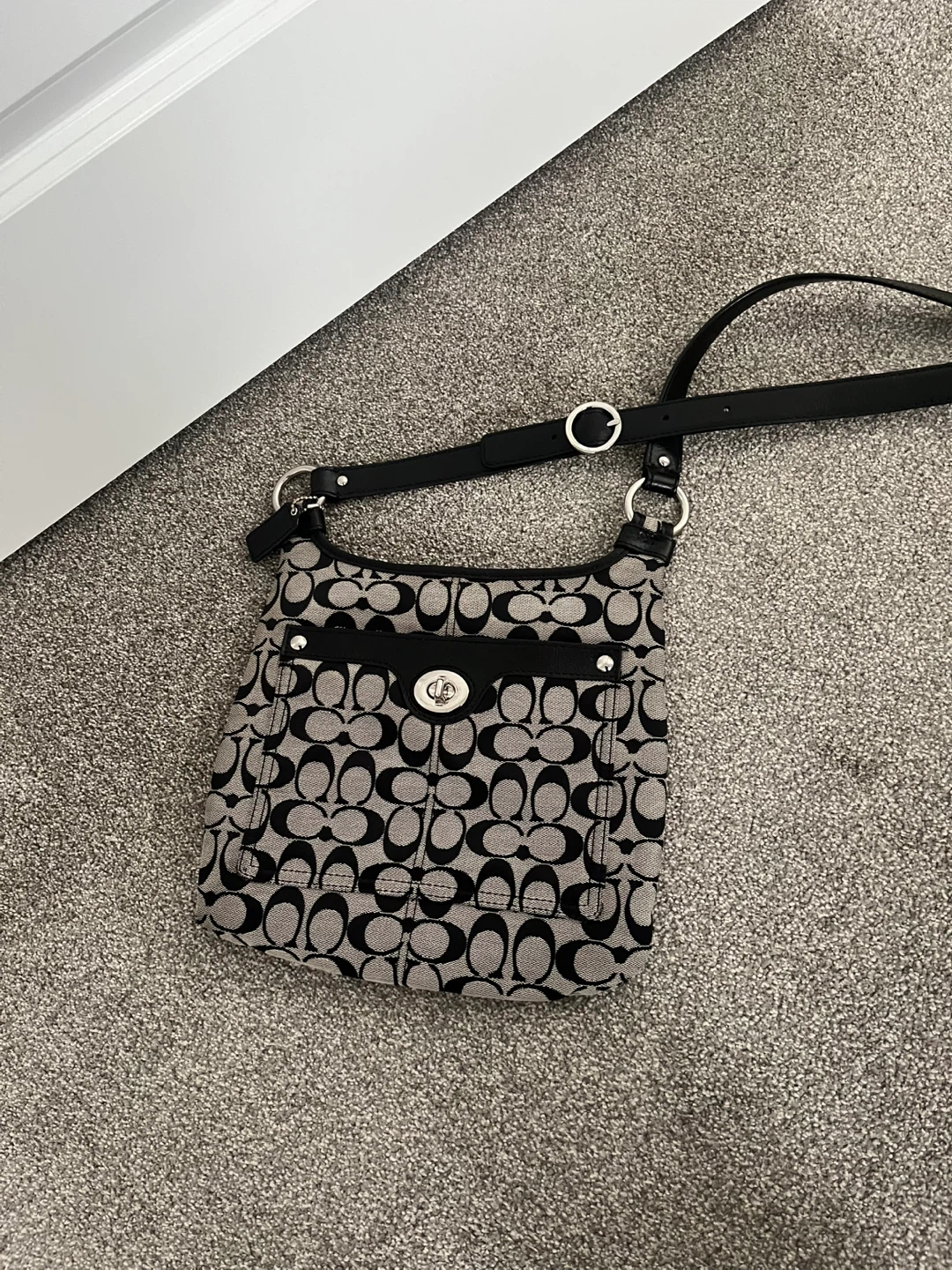 Coach Signature Canvas Crossbody Bag - photo 2