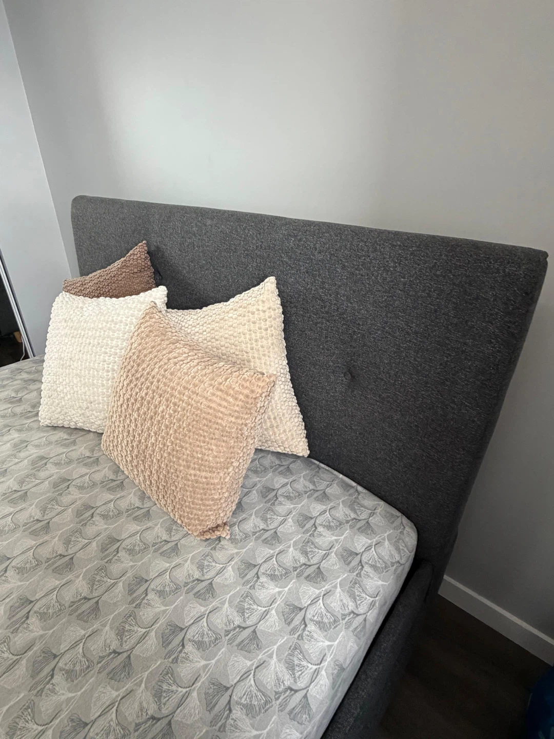 Queen Size Bed Frame - Grey - photo 3
