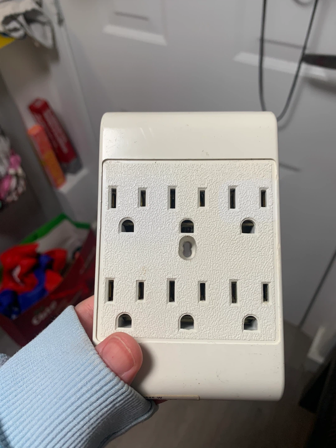 Leviton 6 Outlet Power Strip