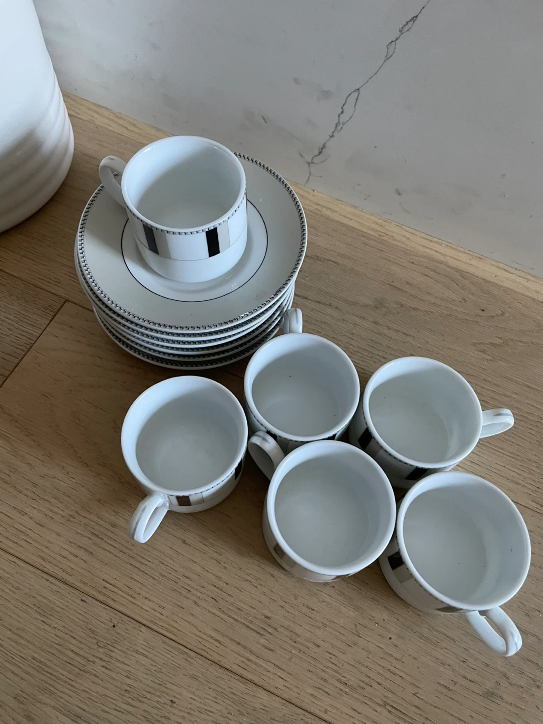 Tea Cups & Saucers Set - photo 2