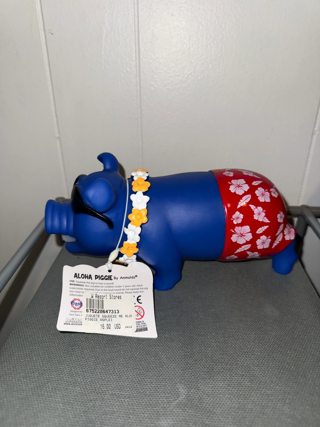 Aloha pig dog toy