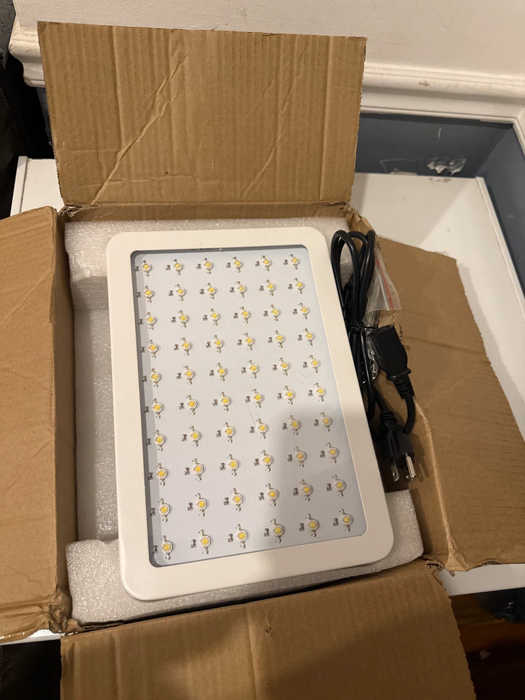 LED Grow Light with Box - photo 3