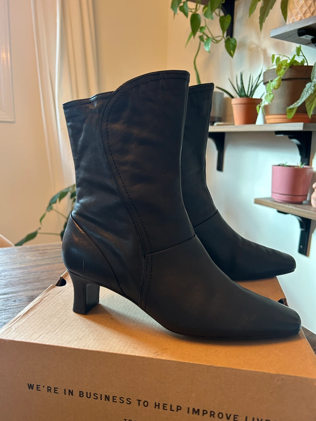 Easy Spirit Black Leather Heeled Booties Size 7.5 - photo 3