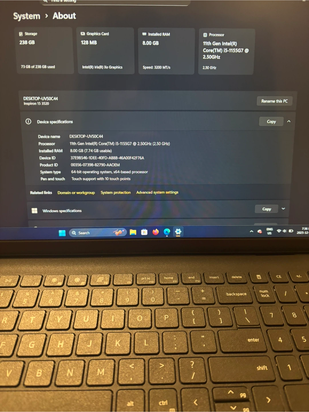Dell Inspiron 15 3520 Laptop - photo 4