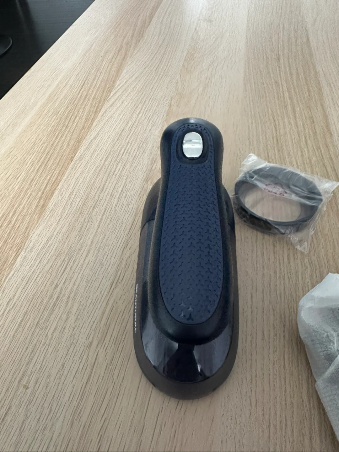 BEAUTURAL Fabric Shaver - Gently Used - photo 4