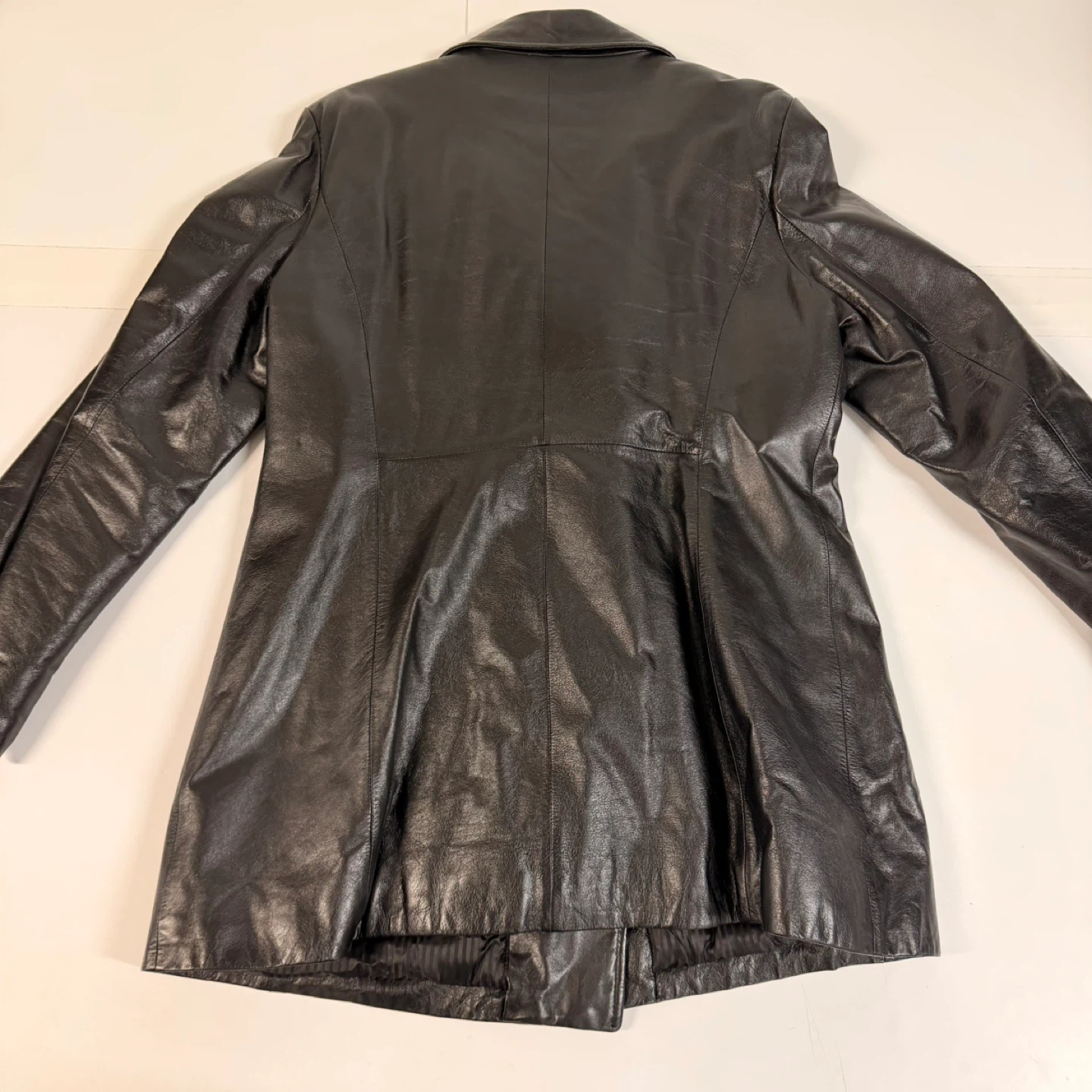 Danier Women’s Black Genuine Leather Coat Thinsulate Lined - photo 2