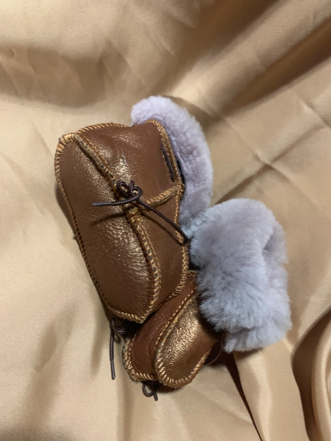 Adorable Leather & Fur Baby Booties - photo 2