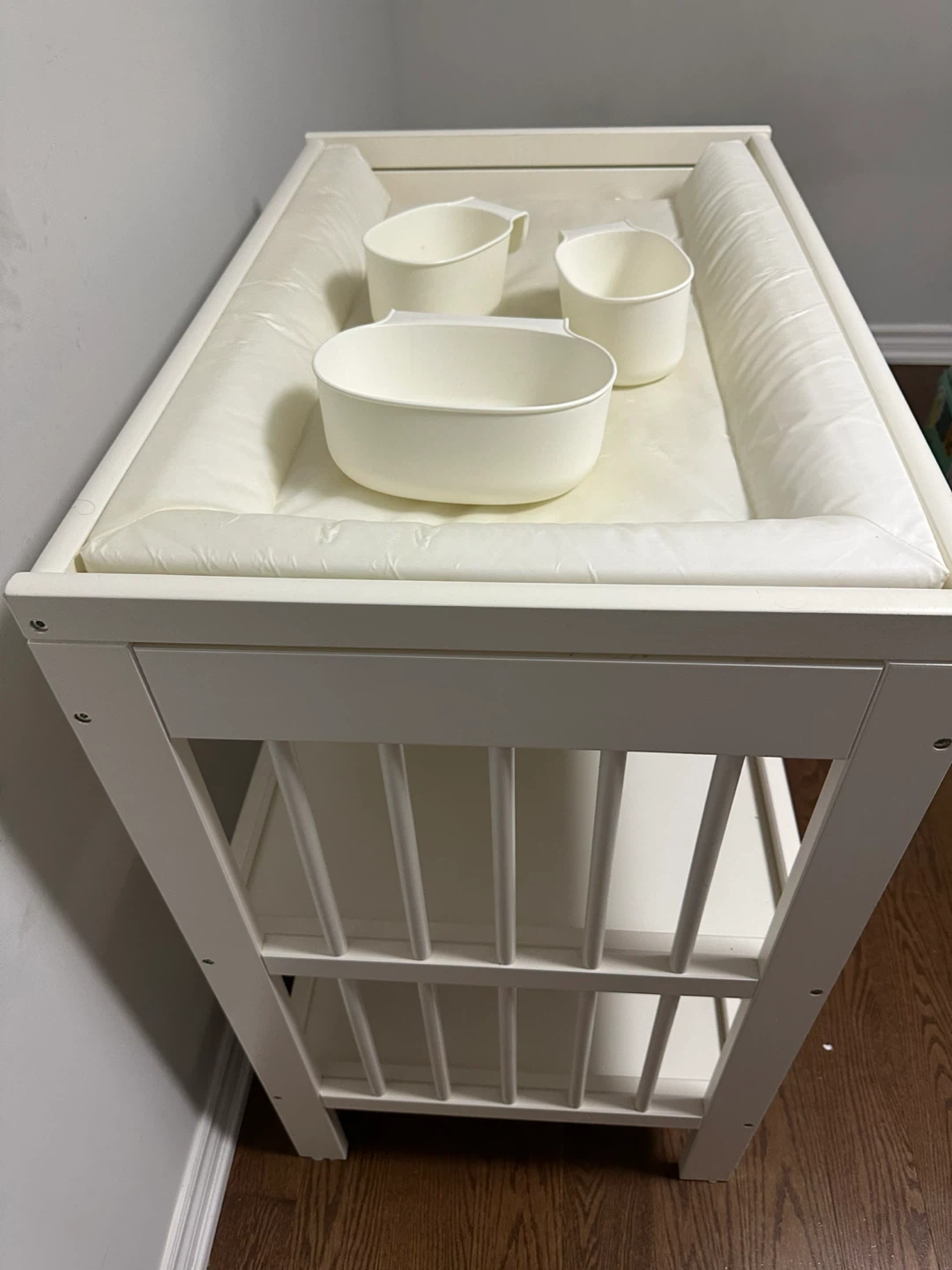 IKEA SNIGLAR Changing Table