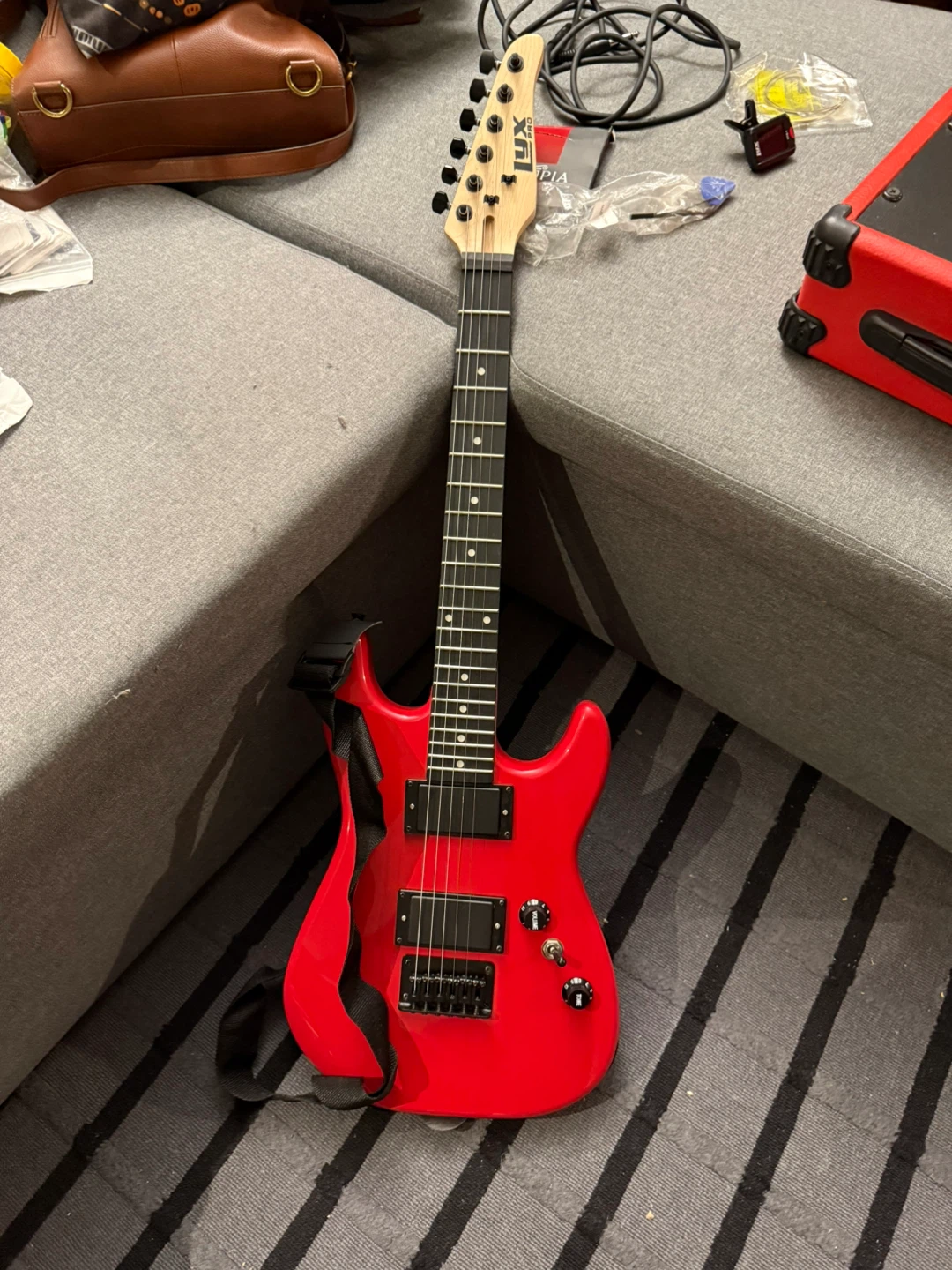 Lux Pro Electric Guitar & AGL-20 Amp