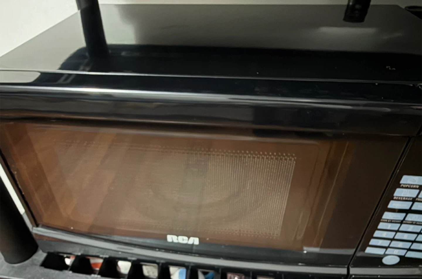 RCA Microwave - Black - photo 3
