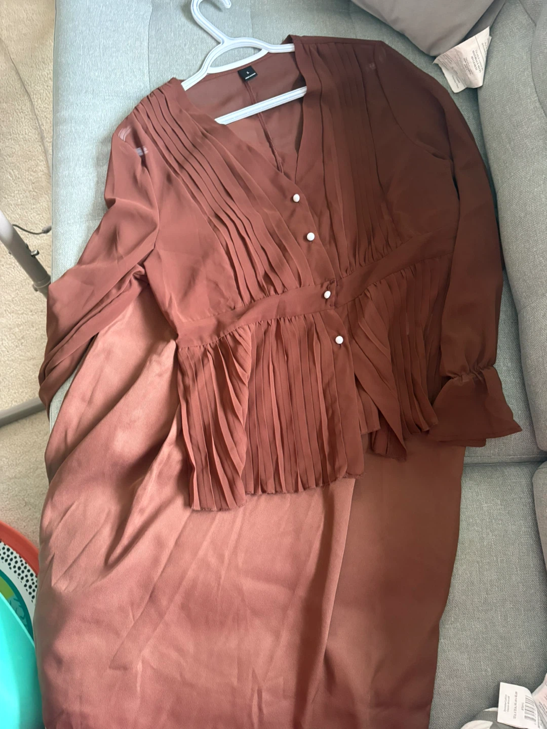 Brown Pleated Skirt and Blouse Set - photo 5