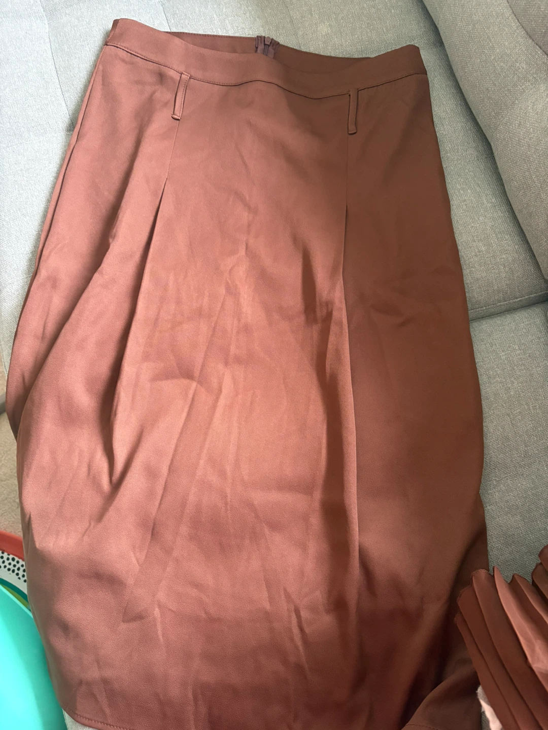 Brown Pleated Skirt and Blouse Set - photo 4