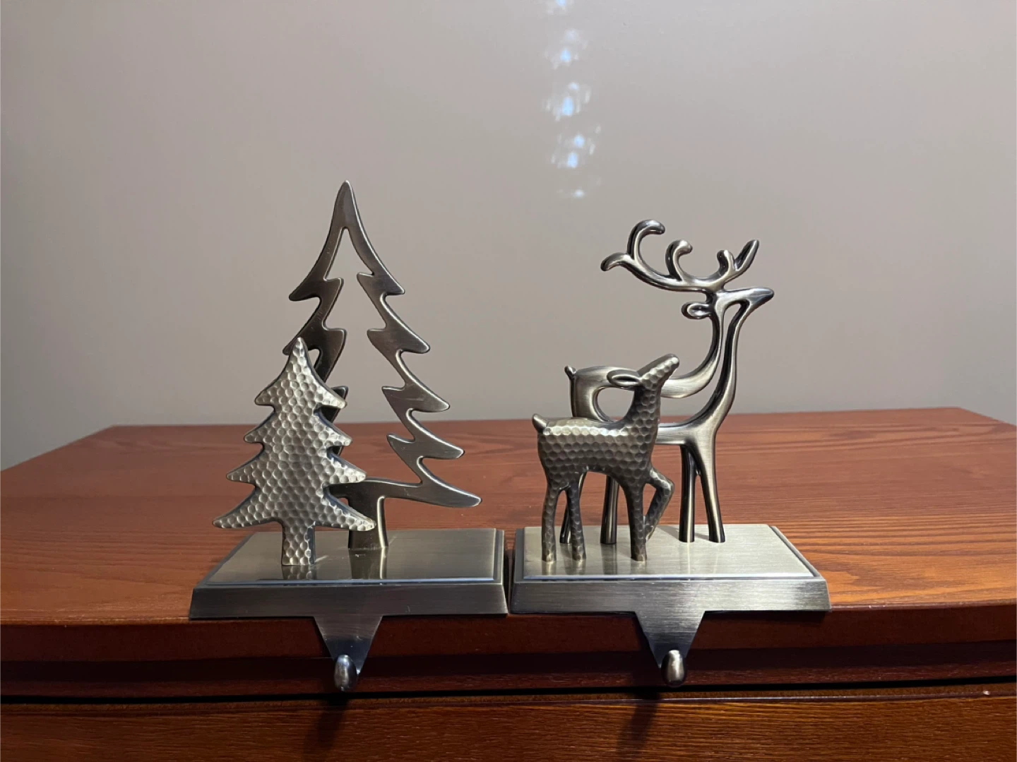 4 METAL CHRISTMAS STOCKING HOLDERS - photo 3
