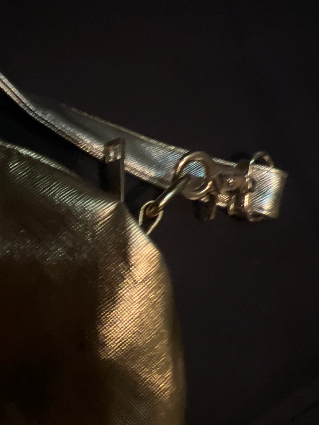 Sassy Gold Shoulder Bag - photo 2