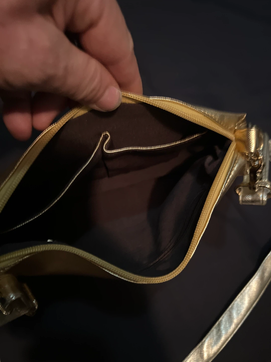 Sassy Gold Shoulder Bag - photo 5