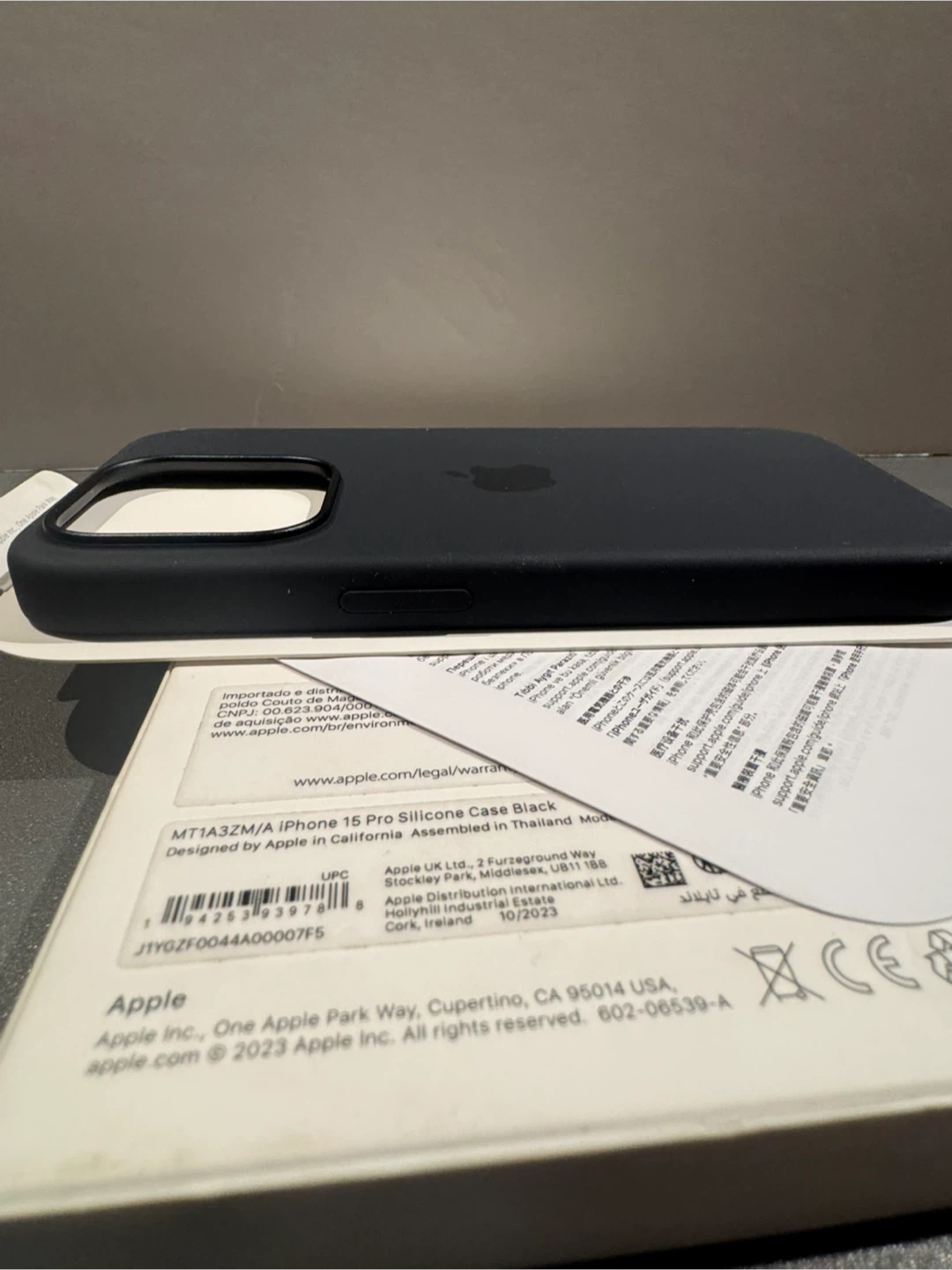 Apple iPhone 15 Pro Silicone Case - Black - photo 4