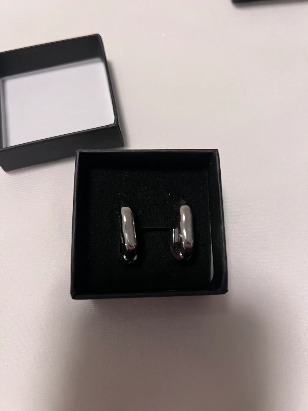 Black Ring or Earring Jewellery/Jewelry Box - photo 4