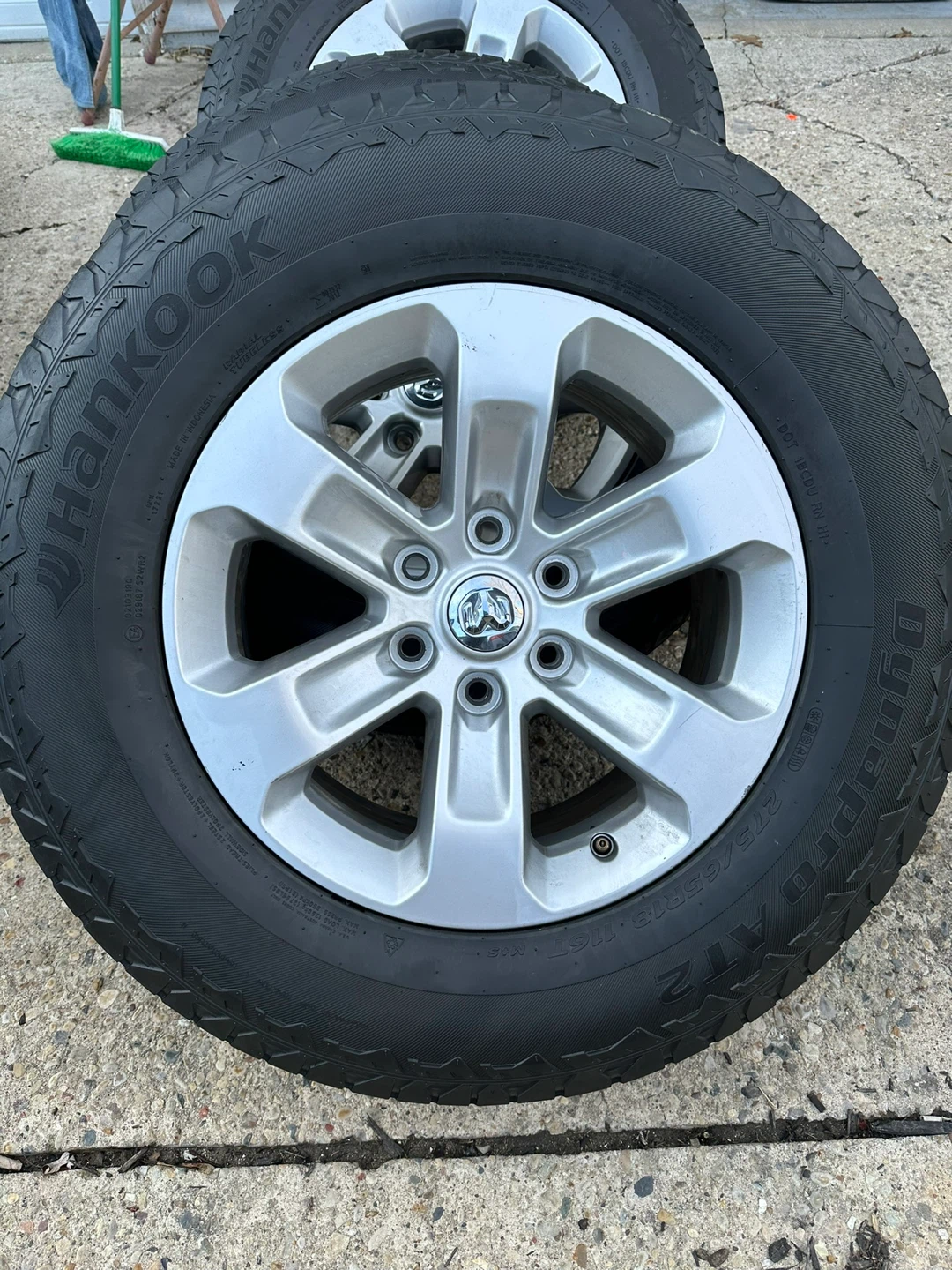 275/65/R18 hankook dodge ram 2019 wheels and tires - photo 5