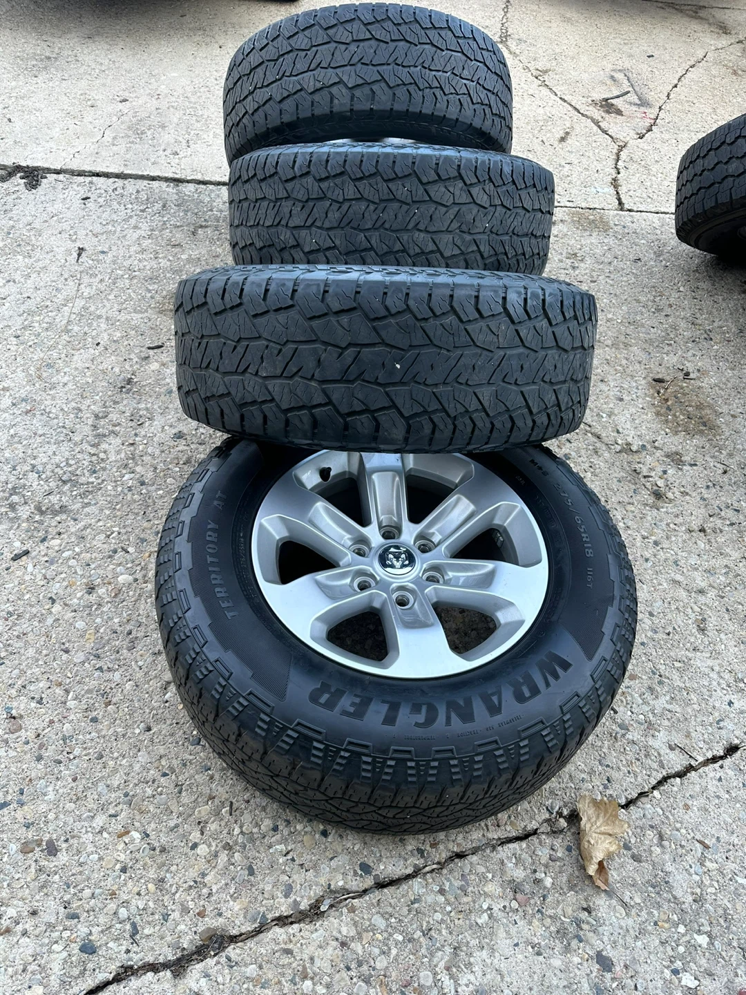 275/65/R18 hankook dodge ram 2019 wheels and tires - photo 3