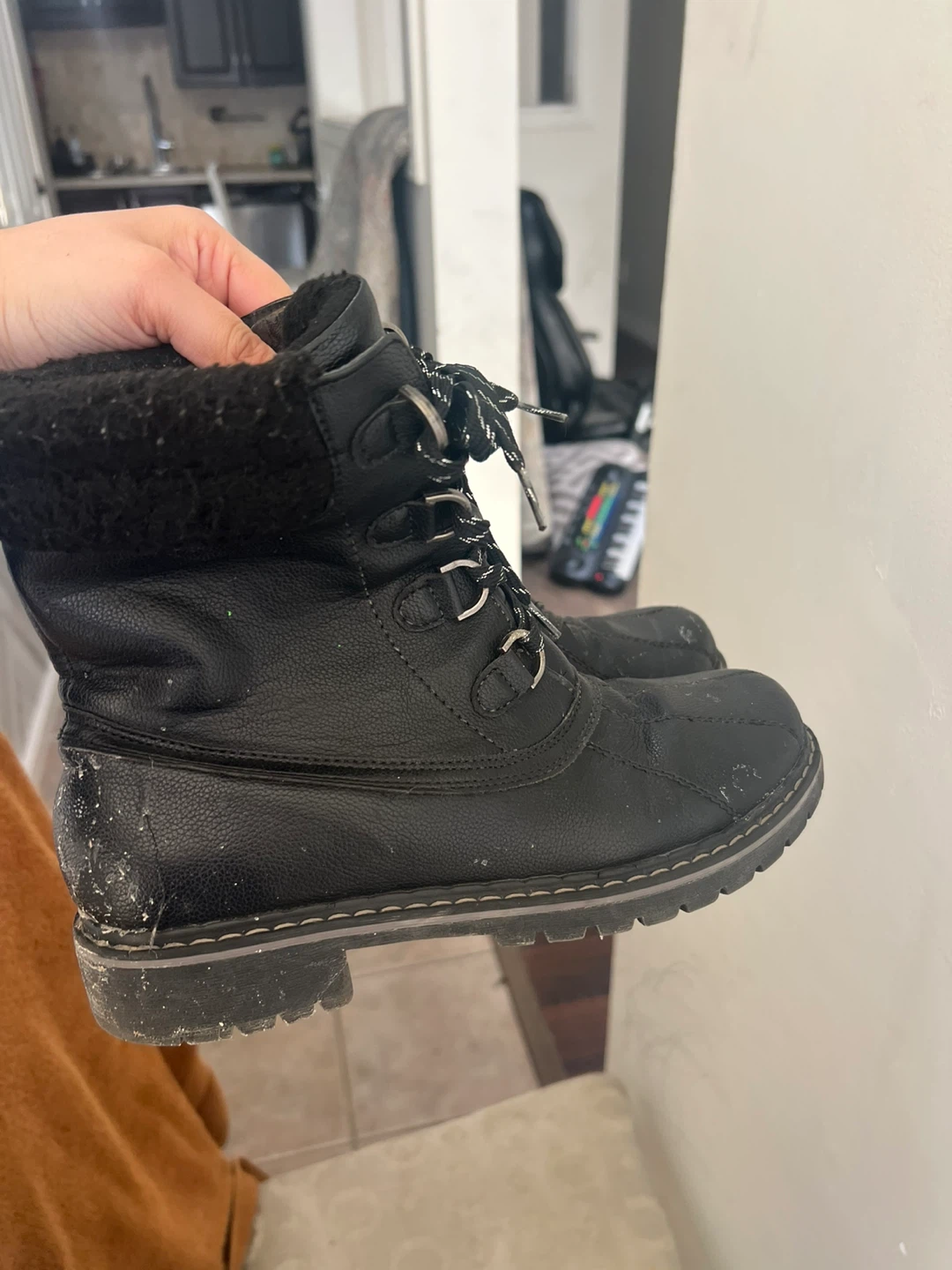 Black Winter Boots - Size 8 - photo 3