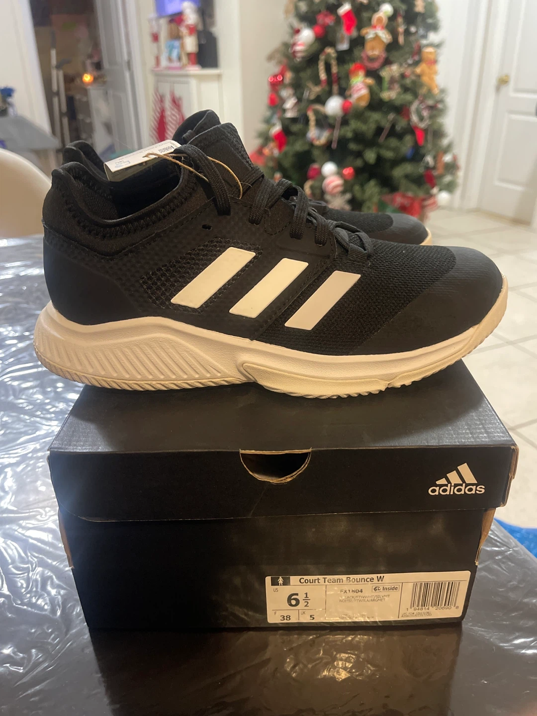 Adidas Court Team Bounce W - Women's Size 6.5 - photo 2