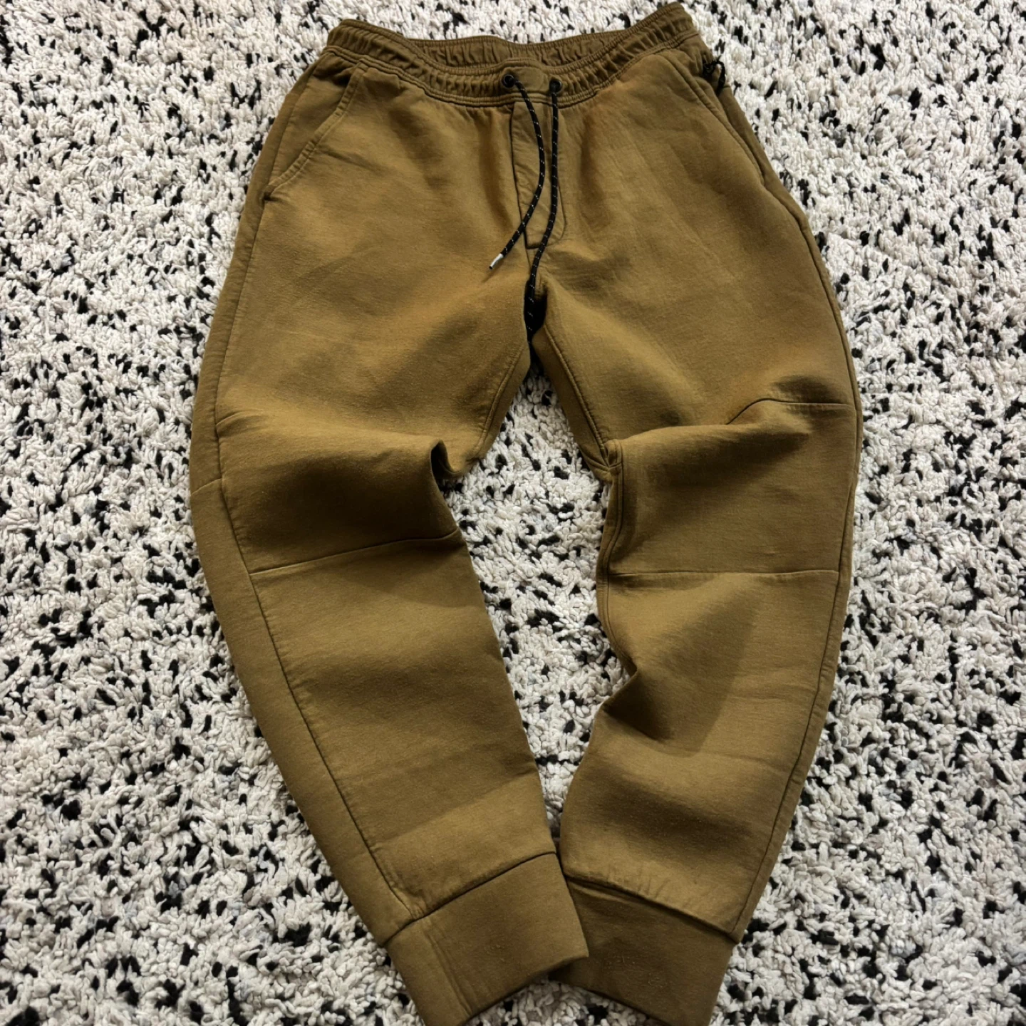 AE Joggers - Size M - Brown