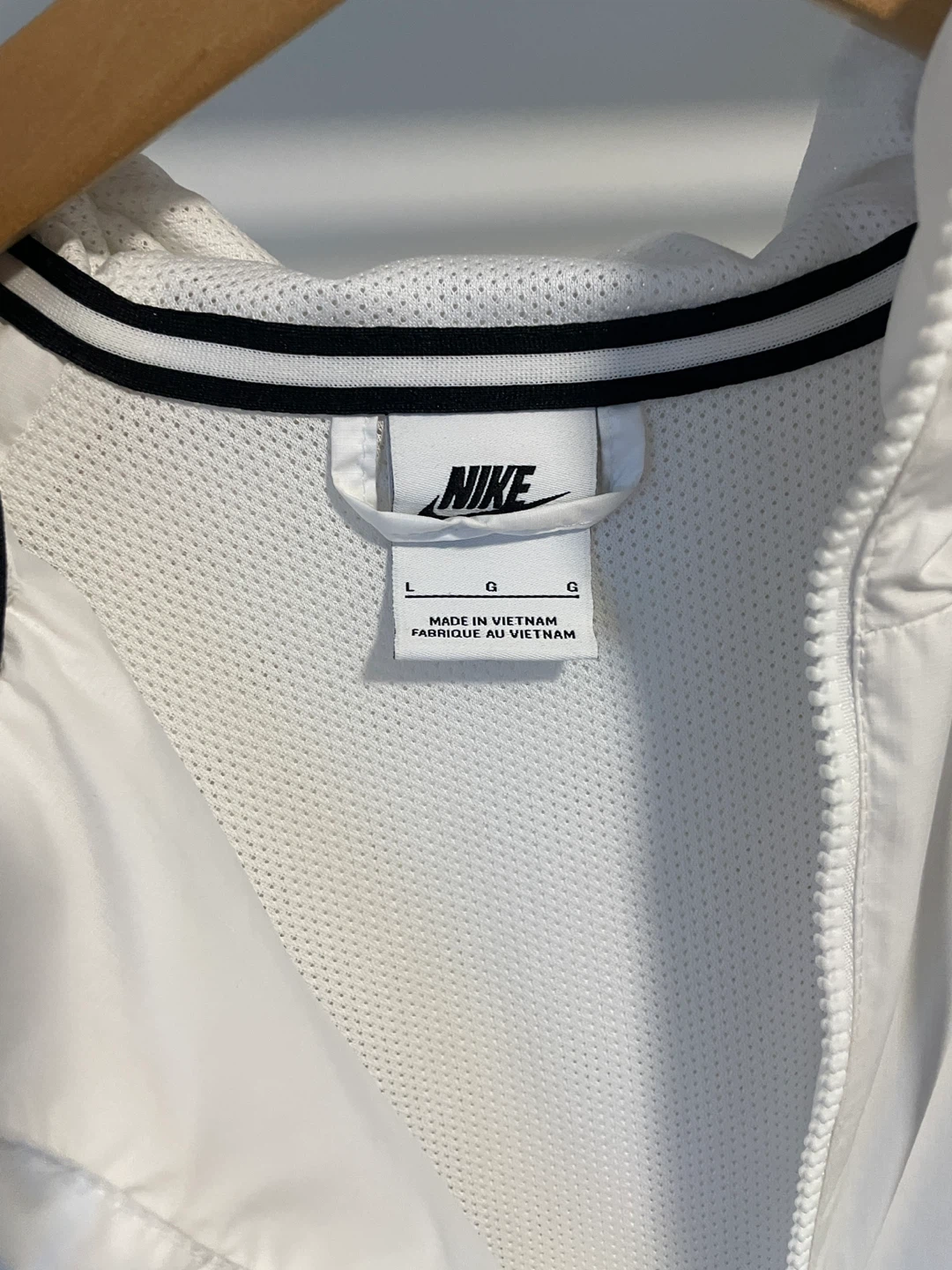 Nike Windrunner Jacket - Large - photo 2