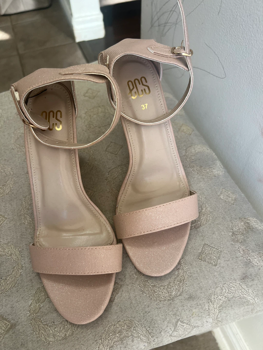 Ecs  Heels - Size 37