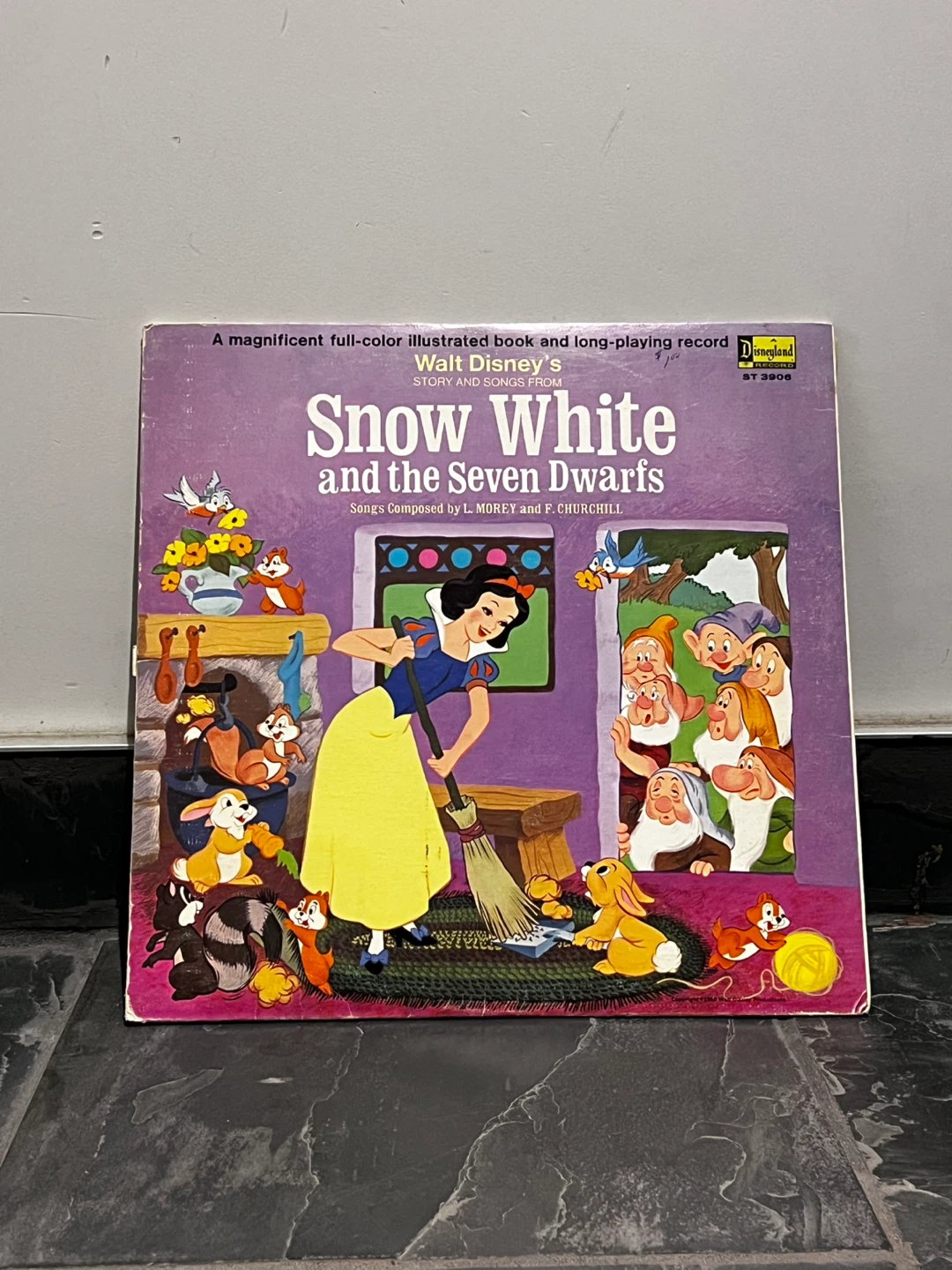 Walt Disney's Snow White Record & Story Book