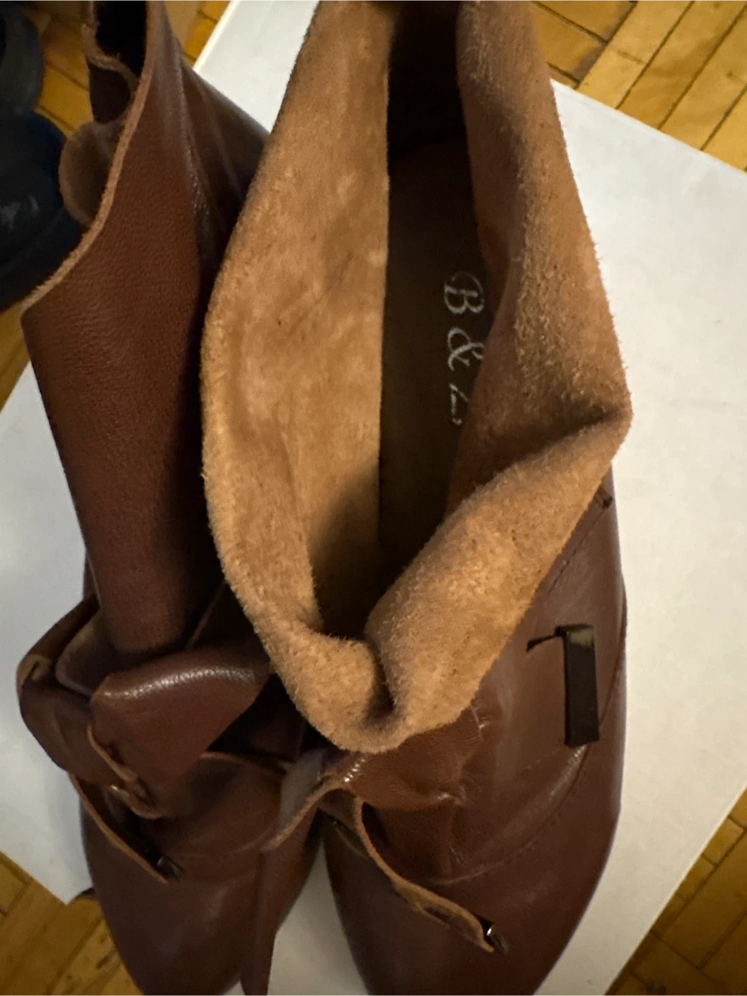 B & Co Brown Leather Ankle Boots - photo 2