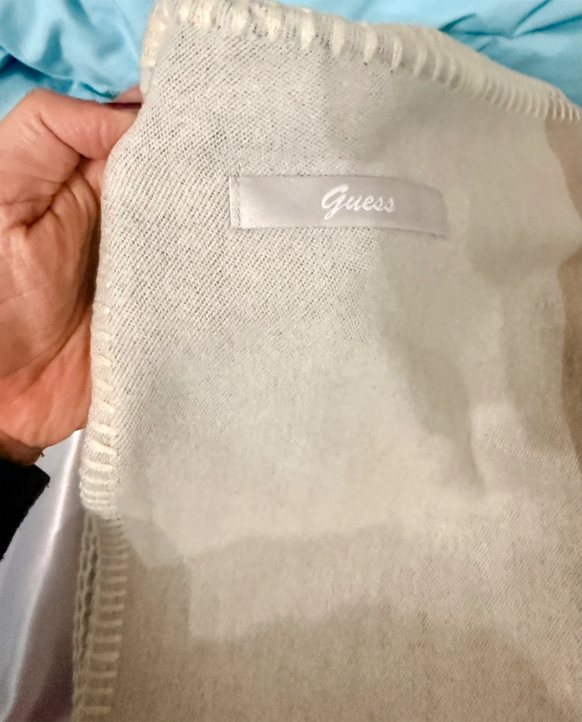 Guess Striped Throw Blanket - Beige/White - photo 2