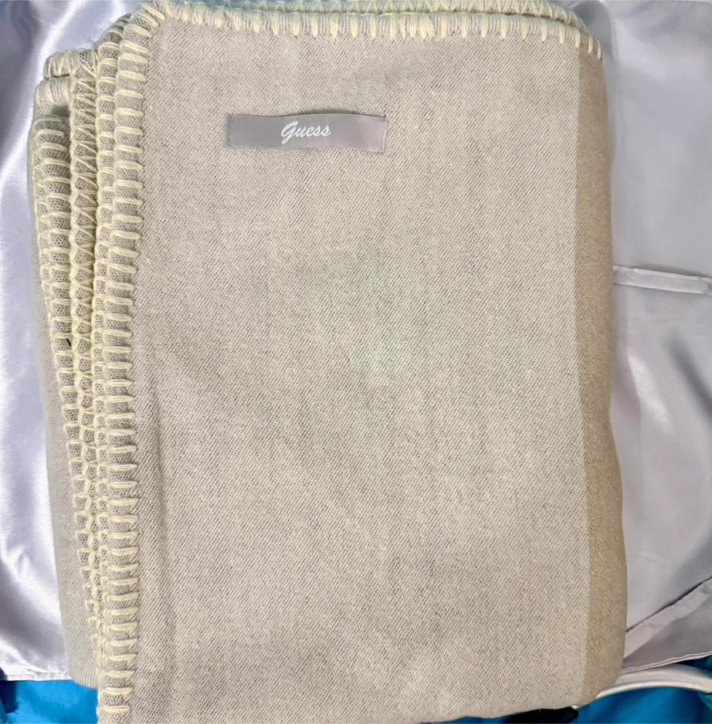 Guess Striped Throw Blanket - Beige/White - photo 4