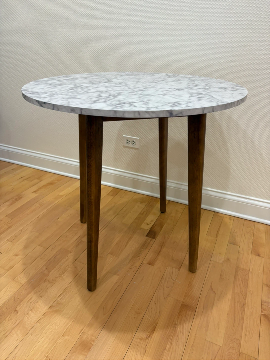 Round Marble Dining Table - photo 3