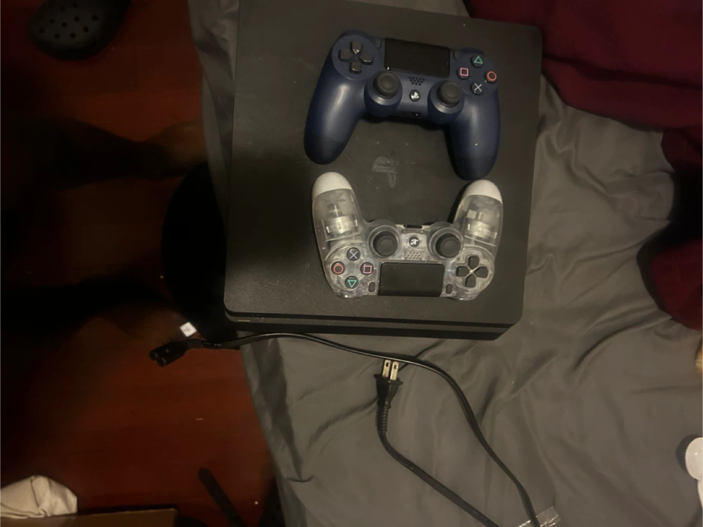 PlayStation 4 Console with 2 Controllers - photo 3
