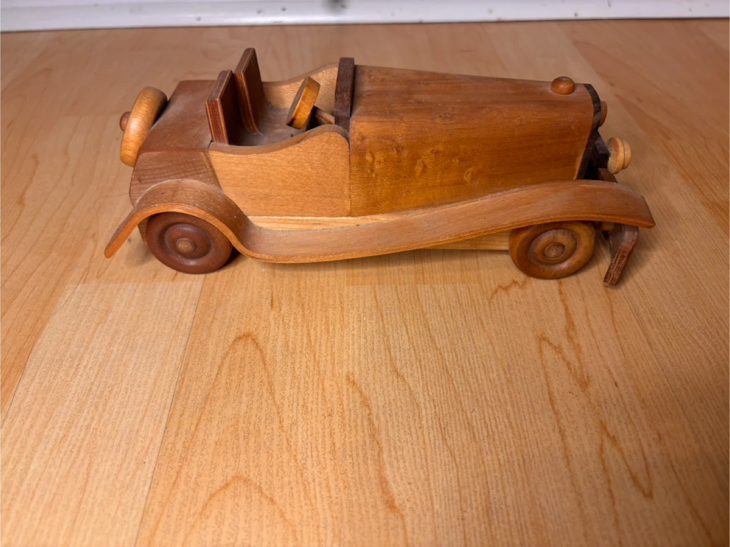 Handcrafted Wooden Vintage-Style Model Cars - photo 3