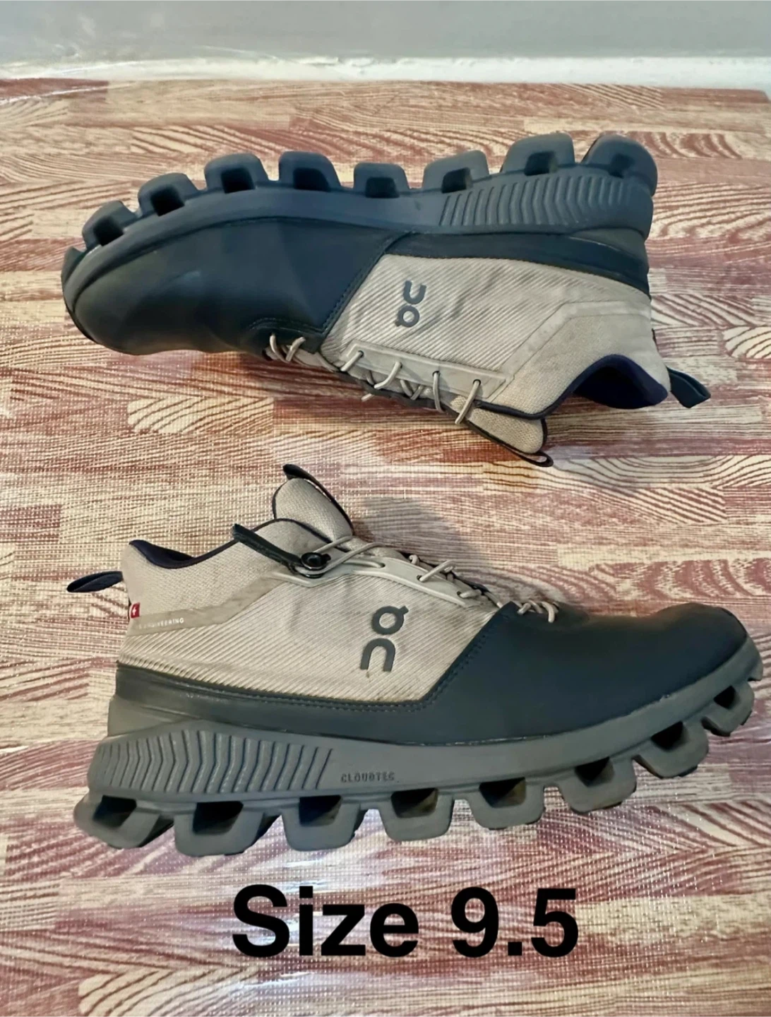 On Cloudtrax Hiking Boots - US Size 9.5 Men’s - photo 2