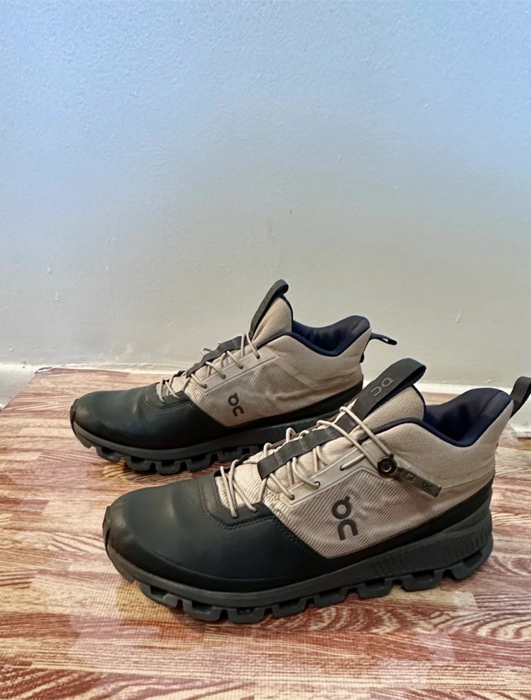 On Cloudtrax Hiking Boots - US Size 9.5 Men’s