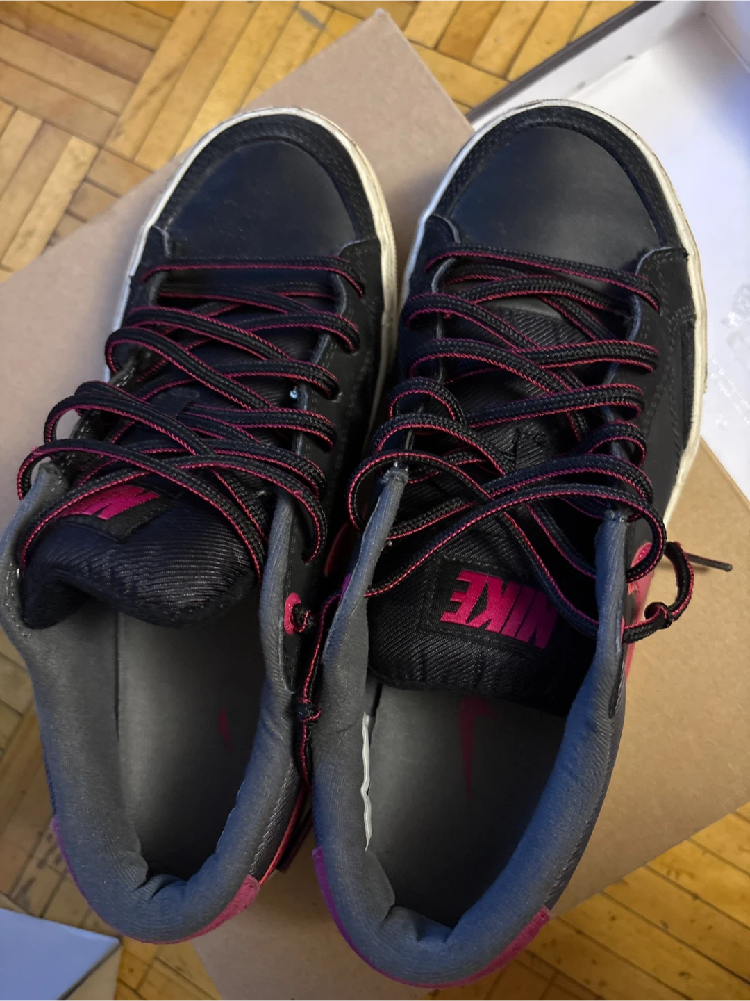 Nike Shoes Size 6.5 US - photo 2