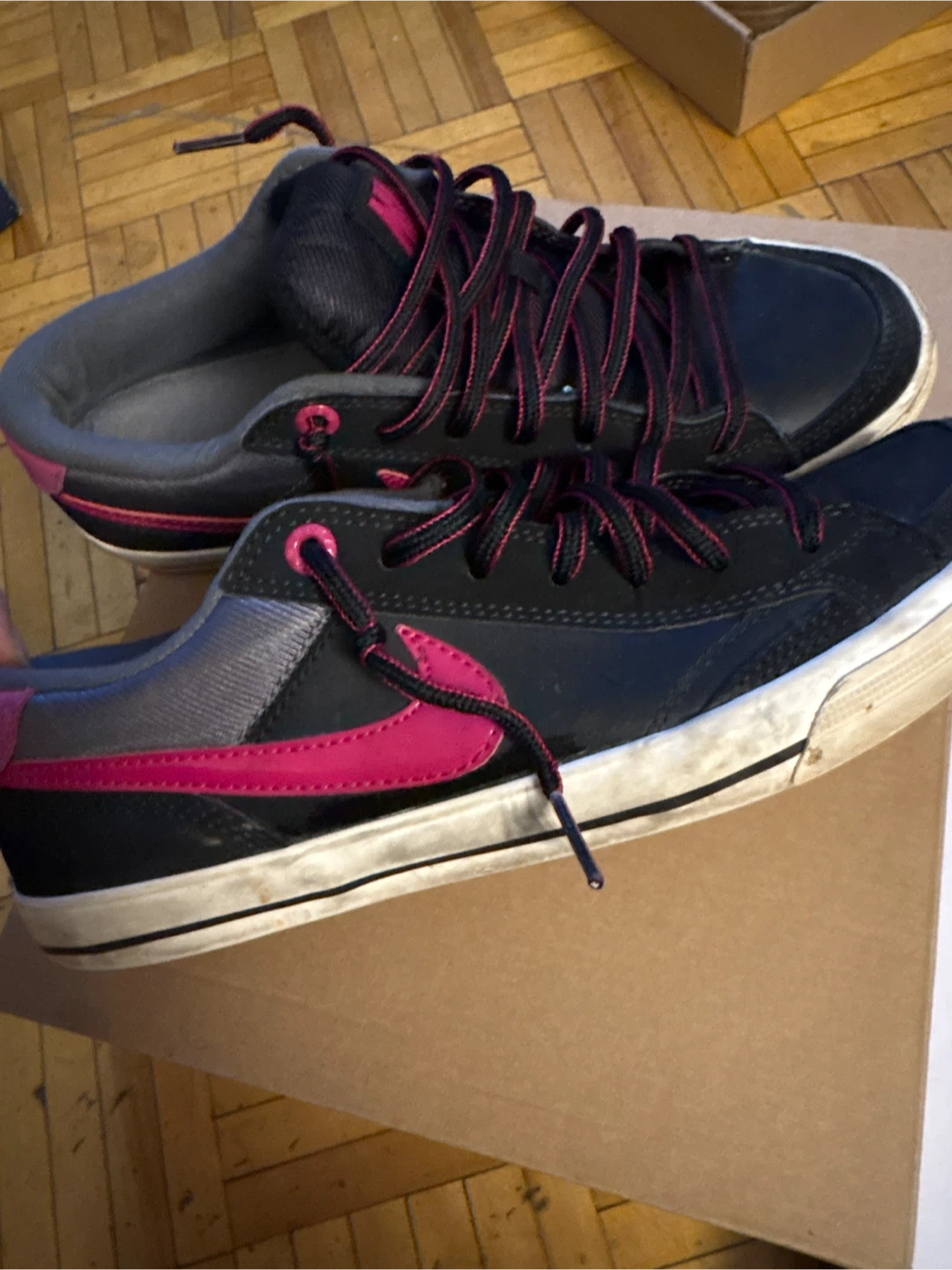 Nike Shoes Size 6.5 US