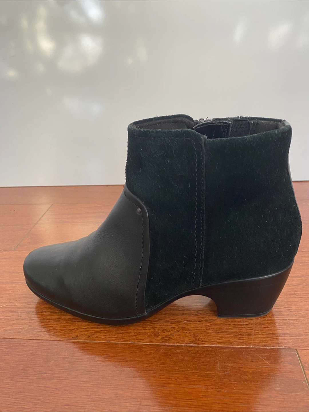 Clarks Black Genuine Leather & Suede Ankle Boots - photo 2