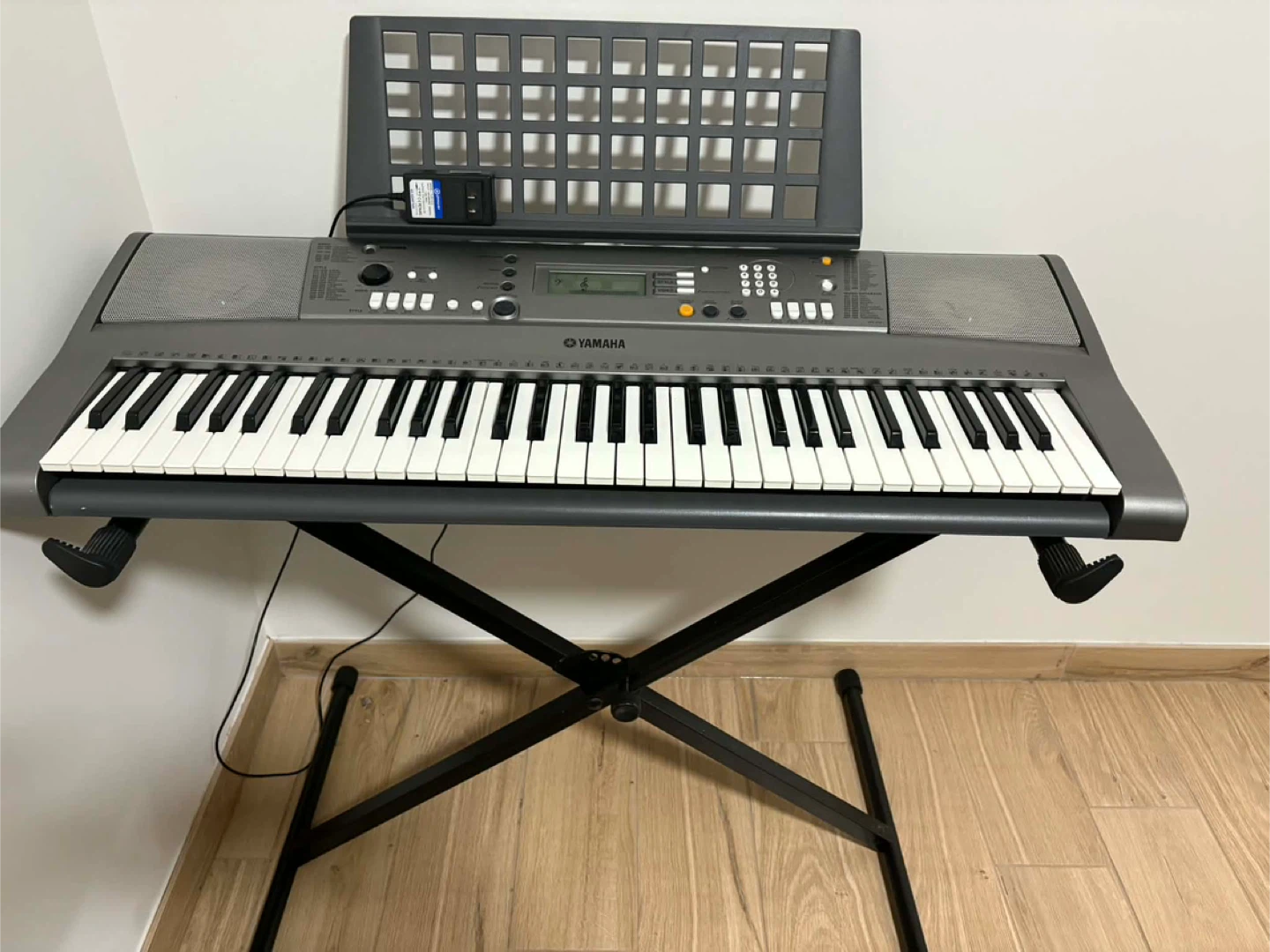 Piano Adventures Primer Level Books & Yamaha Keyboard